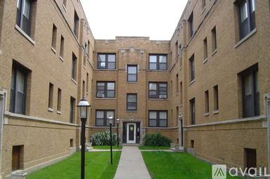 Main picture of 2633 N Spaulding Ave