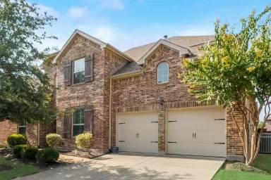 Main picture of 1005 Fenwick