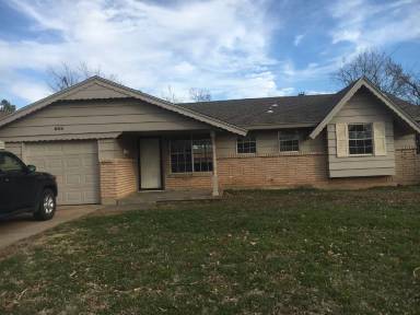 Main picture of 800 Butler St