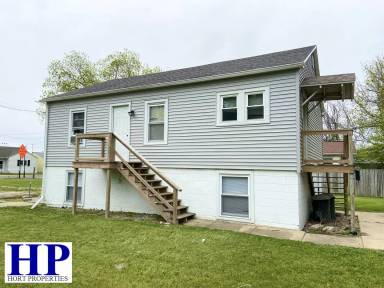 Main picture of 115 W Johnson Ave