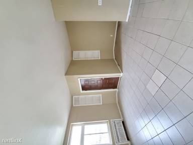Main picture of 1567 Dewey Ave