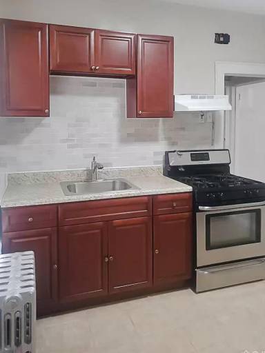 Main picture of 155 Carolina Ave