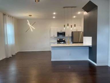 Main picture of 4342 Hebron St