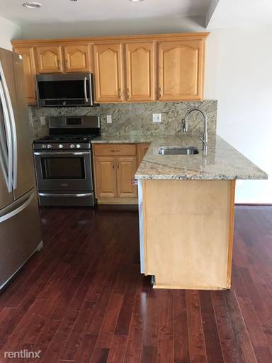 Main picture of 1374 Whittier Dr