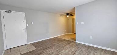 Main picture of 153 N Dixie Dr