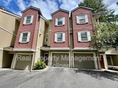 Main picture of 1800 NE 40th St