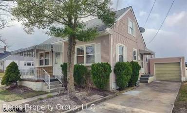 Main picture of 200 N Essex Ave