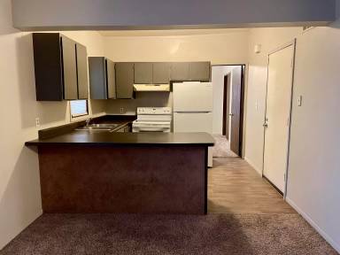 Main picture of 607 W Capitol Ave