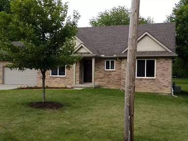 Main picture of 1982 Maple Rd