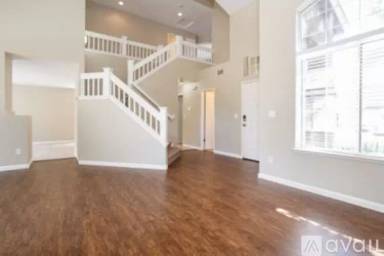 Main picture of 340 Carousel Dr