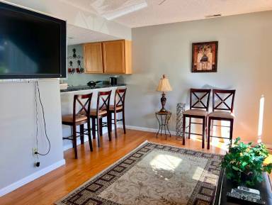 Main picture of 864 E Sherwood Hills Dr