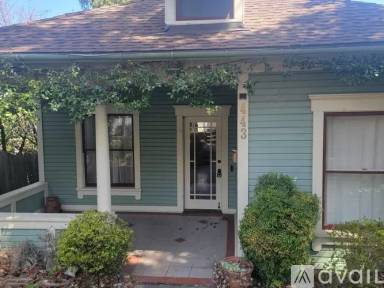 Main picture of 443 Allison St