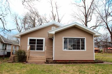 Main picture of 601 Jerry Coleman St