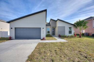 Main picture of 2215 Pecos Ct