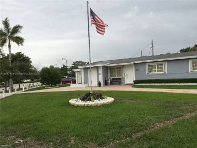 Main picture of 9541 Caribbean Blvd