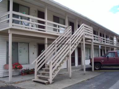 Main picture of 182 NE Jackson St