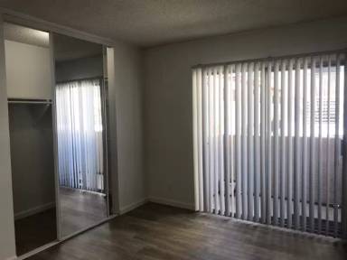 Main picture of 1730 Barry Ave