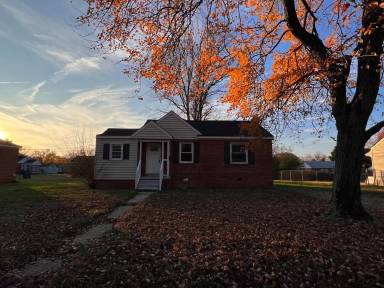 Main picture of 4608 Eastover Ave