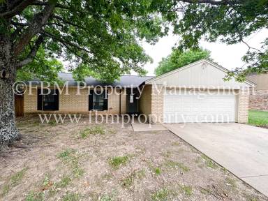 Main picture of 921 Park Place Blvd