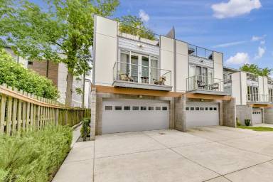 Main picture of 915-923 Westbrook Dr