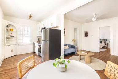 Main picture of 449 E Ponce de Leon Ave