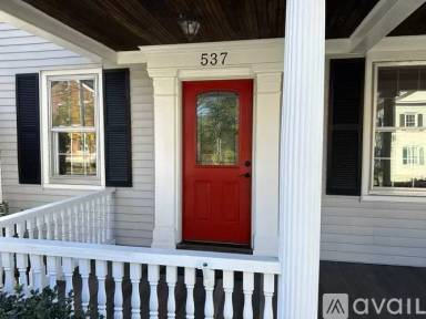 Main picture of 537 Main St