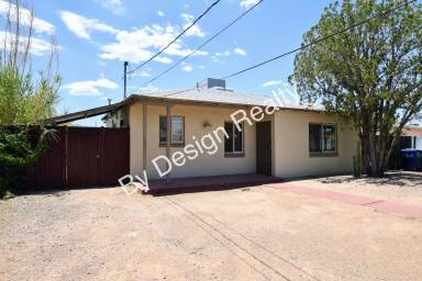 Main picture of 2537 N Flanwill Blvd