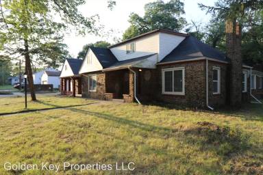 Main picture of 1500 W 46th Ave