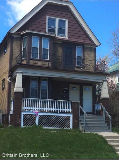 Main picture of 2631 N Fratney St