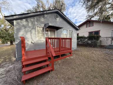 Main picture of 456 Crestwood St