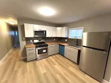 Main picture of 6612 Broadway St