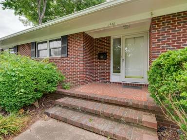 Main picture of 1422 Holmes Dr