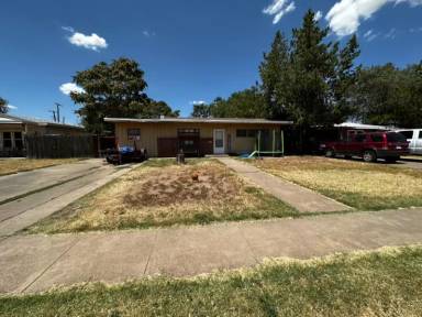 Main picture of 3708 31st St