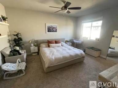 Main picture of 2868 E Shepherd Ave