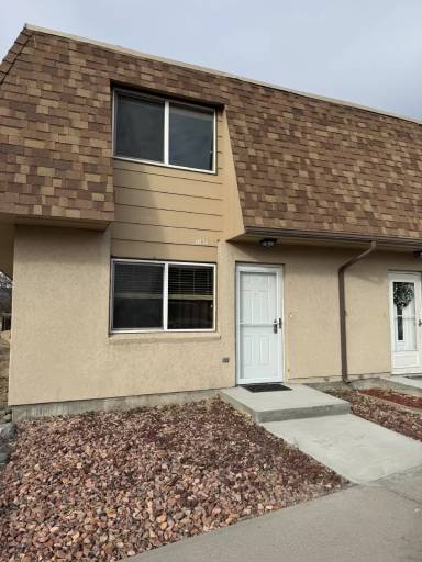 Main picture of 1831 Mountain View Dr