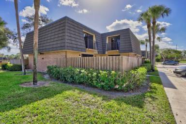 Main picture of Heritage Village of Palm Beach Lakes