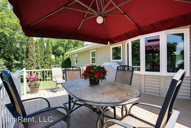 Main picture of 899 Berwood Ave