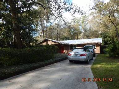 Main picture of 2904 NW 40th Pl