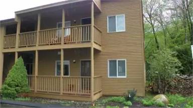 Main picture of 9 Notchview Ln