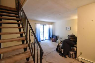 Main picture of 22 Highland St