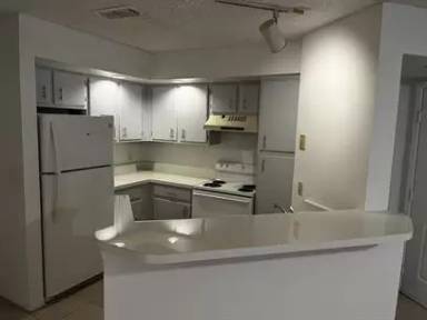 Main picture of 3360 Pinewalk Dr N