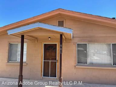 Main picture of 905 N 2nd St