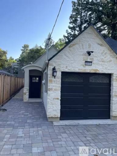 Main picture of 200 San Mateo Dr