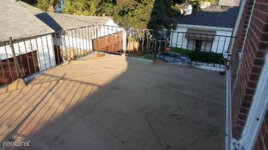 Main picture of 235 Jewell St