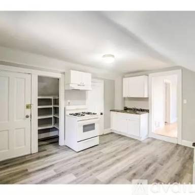 Main picture of 661 Bedford St