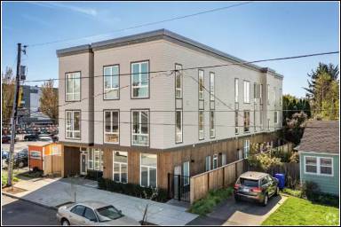 Main picture of 8130 SE Woodward St