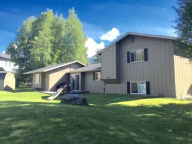 Main picture of 9819 Saint Lawrence Cir