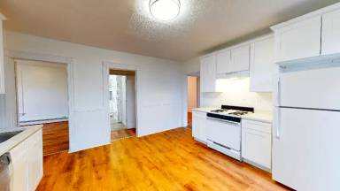 Main picture of 966 State St