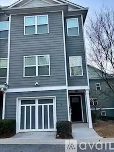 Main picture of 1365 Memorial Dr SE