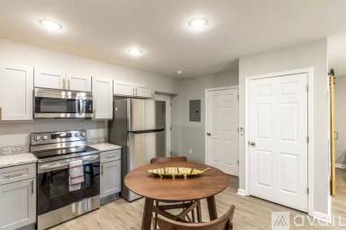 Main picture of 1329 Riverdale Dr
